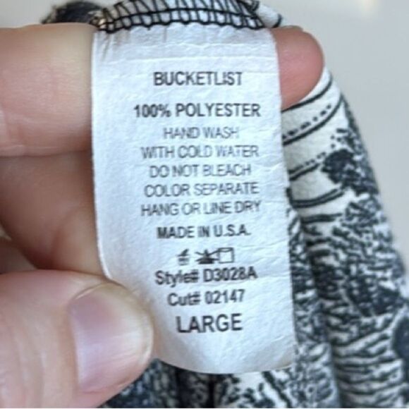 Bucketlist Toile Floral Wrap Midi Dress with Tie Waist in Black & Ivory | Large - Picture 8 of 8